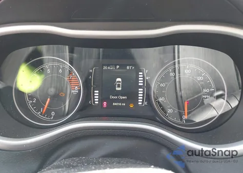 2018 Jeep Cherokee Latitude Plus Fwd z USA, uszkodzony, nr VIN 1C4PJLLX2JD618470